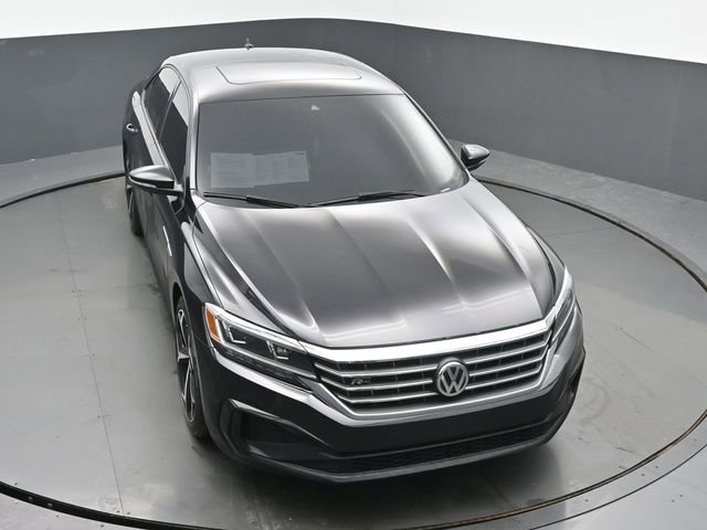 Used 2021 Volkswagen Passat 2.0T R-Line image 45