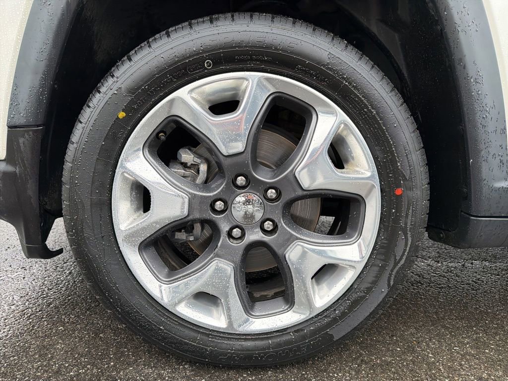 Used 2018 Jeep Compass Limited w/ Navigation Group FWD image 16