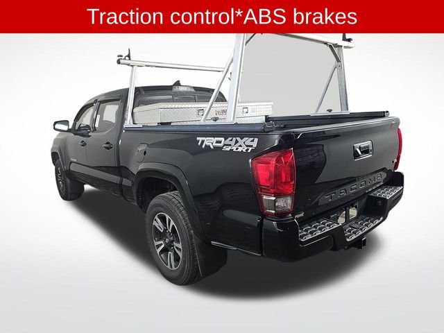 Used 2016 Toyota Tacoma TRD Sport w/ Towing Package image 6