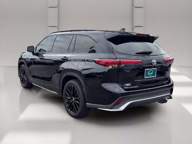 Used 2023 Toyota Highlander XSE AWD/4WD image 3