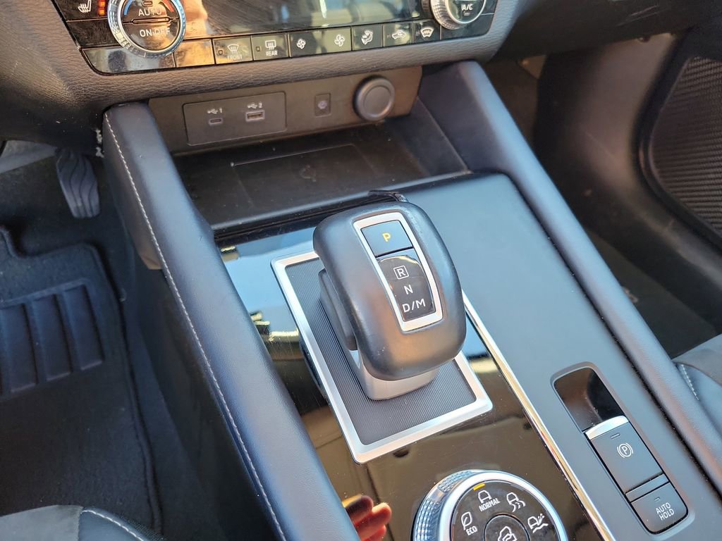 Used 2024 Mitsubishi Outlander SE image 25