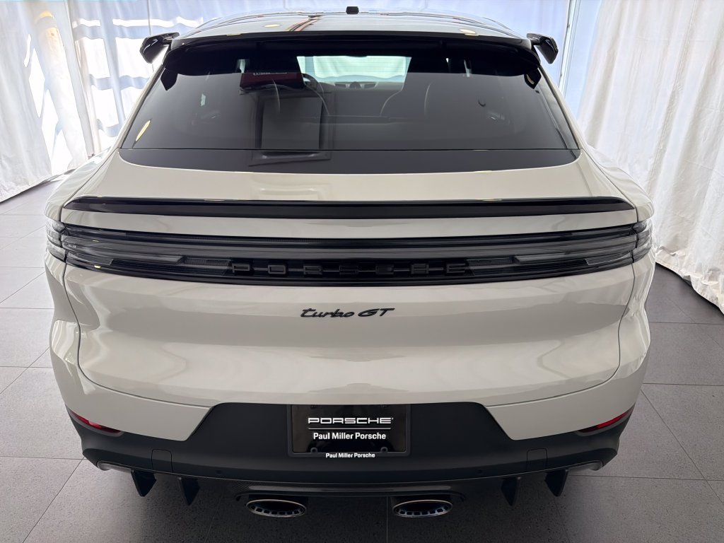 Used 2024 Porsche Cayenne Turbo GT AWD/4WD image 8