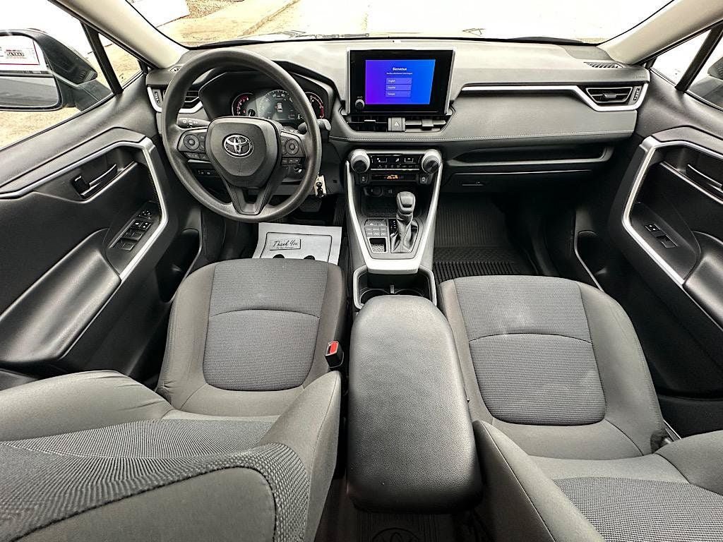 Certified 2023 Toyota RAV4 LE AWD/4WD image 17