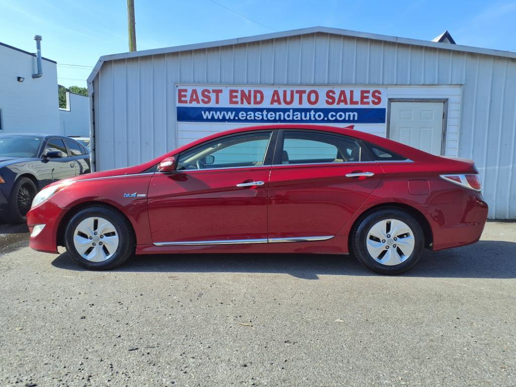 Used 2014 Hyundai Sonata Hybrid image 2