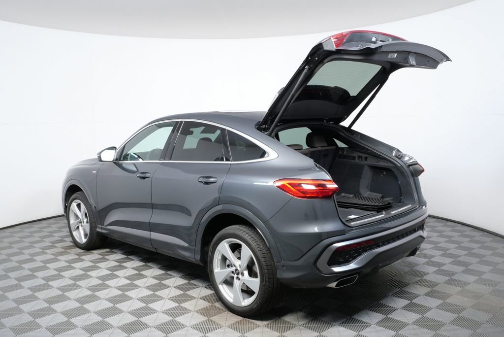 Used 2025 Audi Q5 Premium Plus w/ Premium Plus image 27