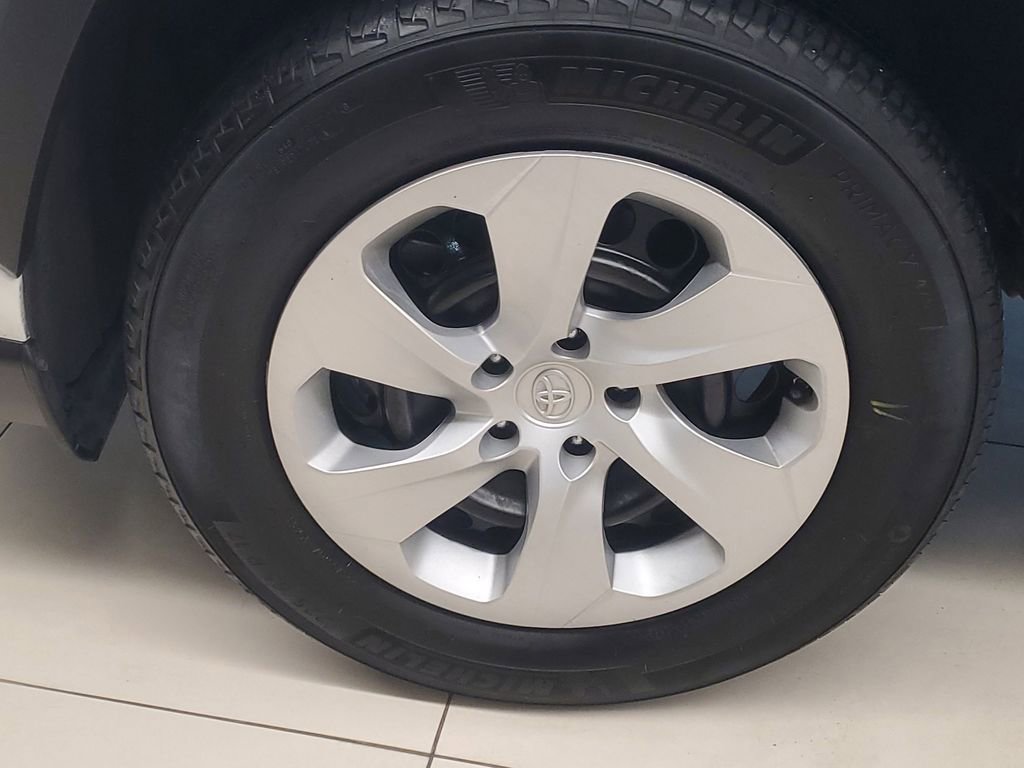 Certified 2024 Toyota RAV4 LE image 4