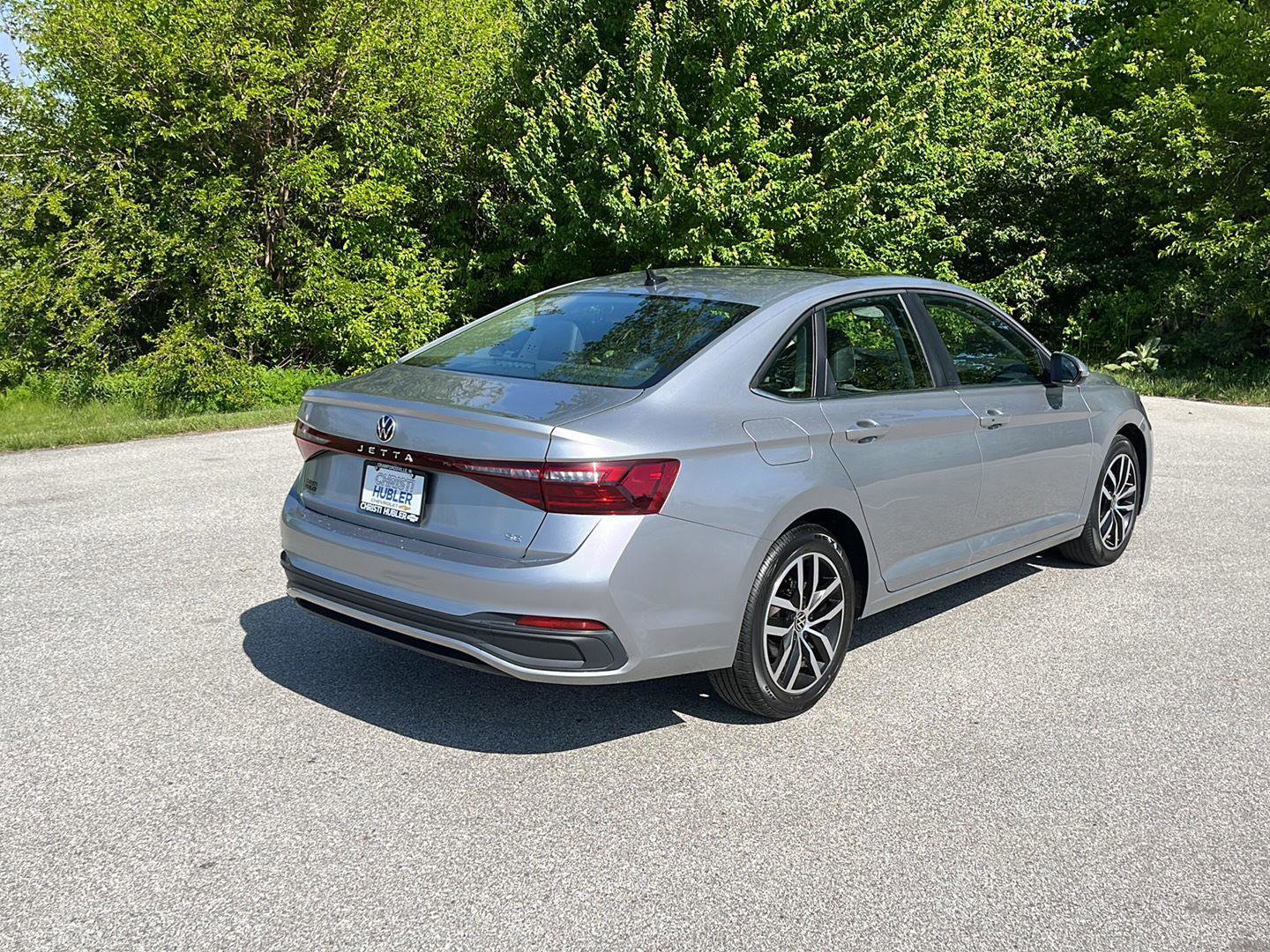 Used 2025 Volkswagen Jetta SE FWD image 6