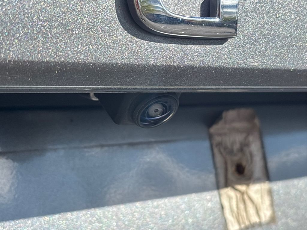 Used 2021 Nissan Rogue SV image 14