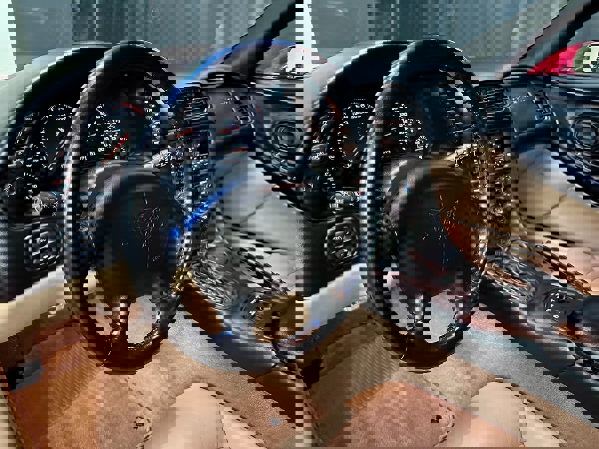 Used 2000 Chevrolet Corvette Coupe w/ Memory Pkg image 10