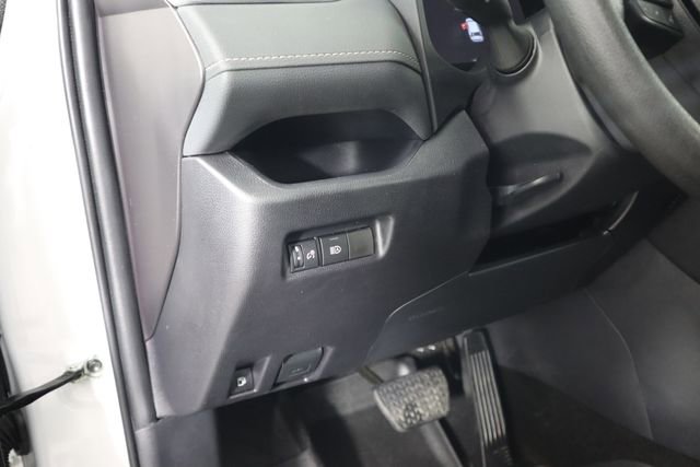 Used 2025 Toyota RAV4 LE image 32