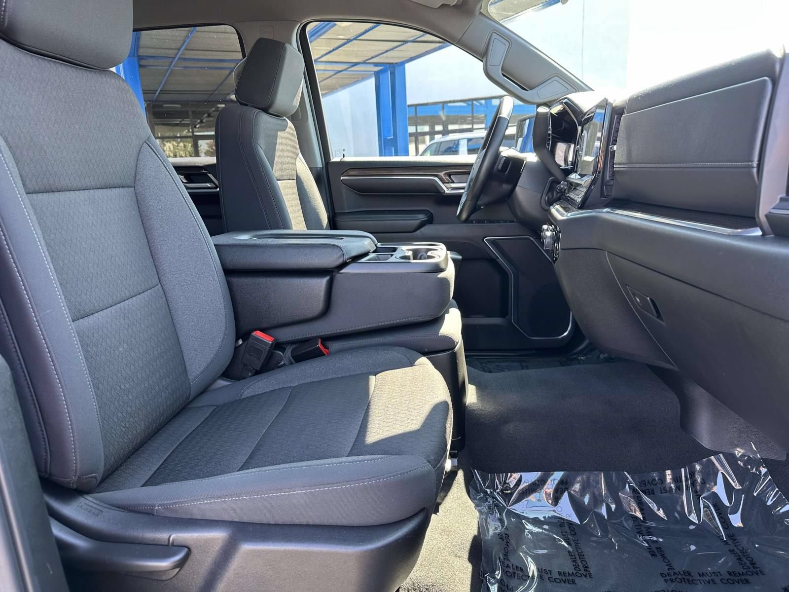 Used 2024 Chevrolet Silverado 1500 LT AWD/4WD image 28