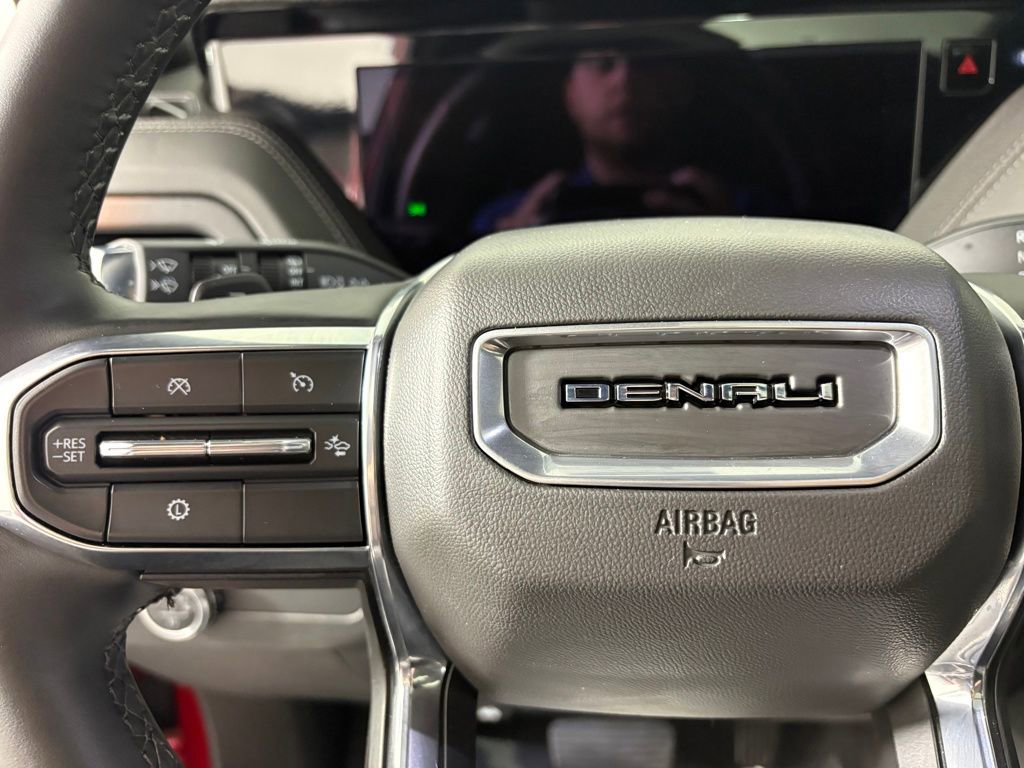 Used 2025 GMC Yukon XL Denali w/ Sun & Power Step Package image 21