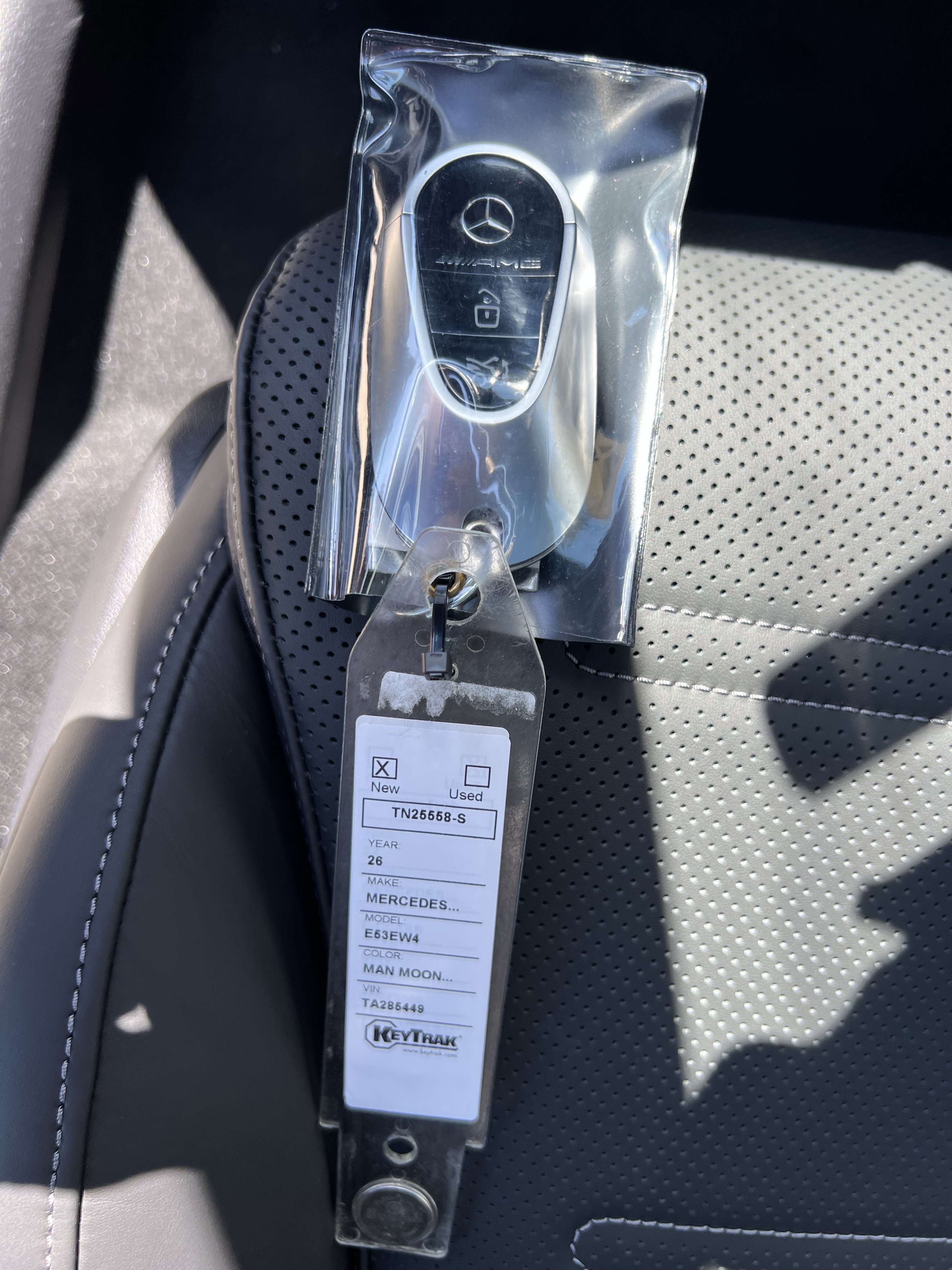 New 2026 Mercedes-Benz E 53 AMG e 4MATIC Sedan image 38