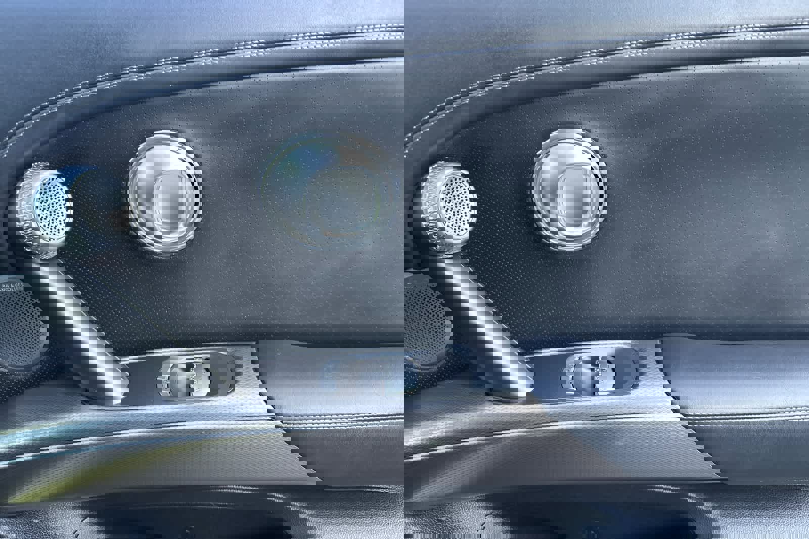 Used 2023 Genesis GV60 Advanced image 19