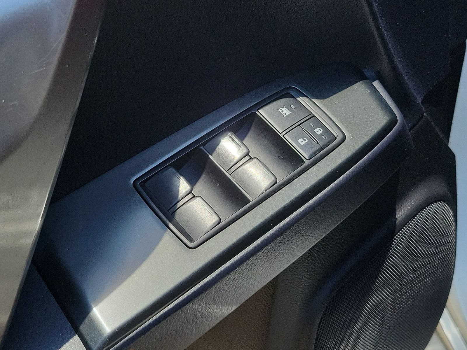 Used 2023 Lexus GX 460 Luxury w/ Accessory Package AWD/4WD image 24