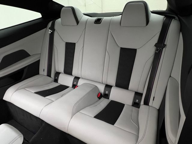 Used 2021 BMW M4 Competition w/ Executive Package RWD image 15