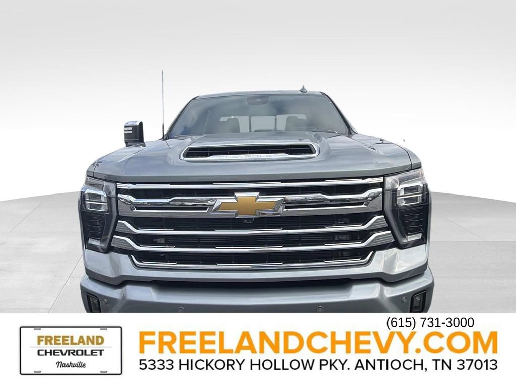 Used 2024 Chevrolet Silverado 2500 High Country w/ High Country Premium Package image 6