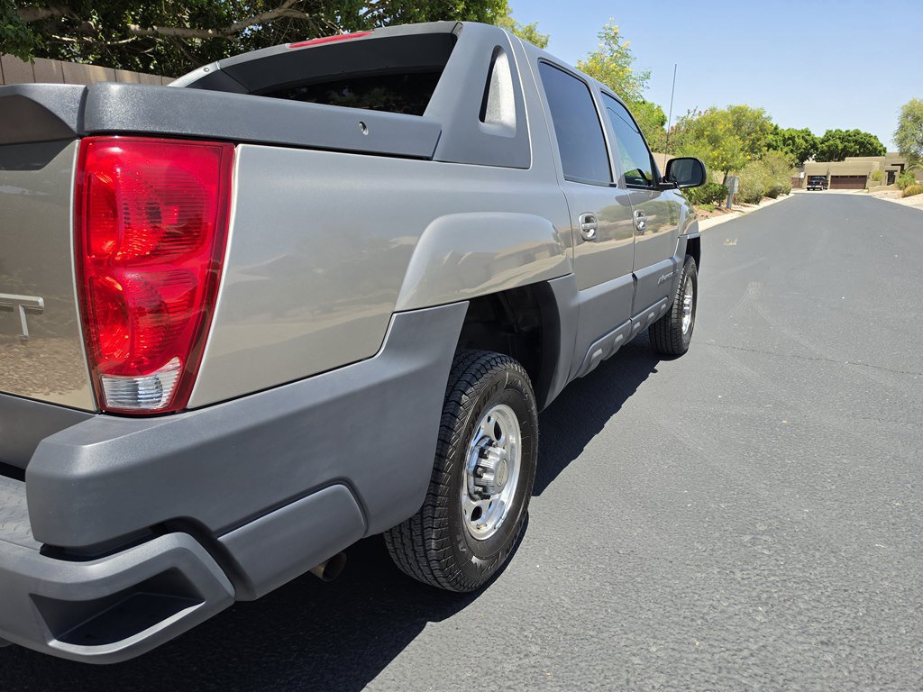 Used 2002 Chevrolet Avalanche 2500 RWD image 4