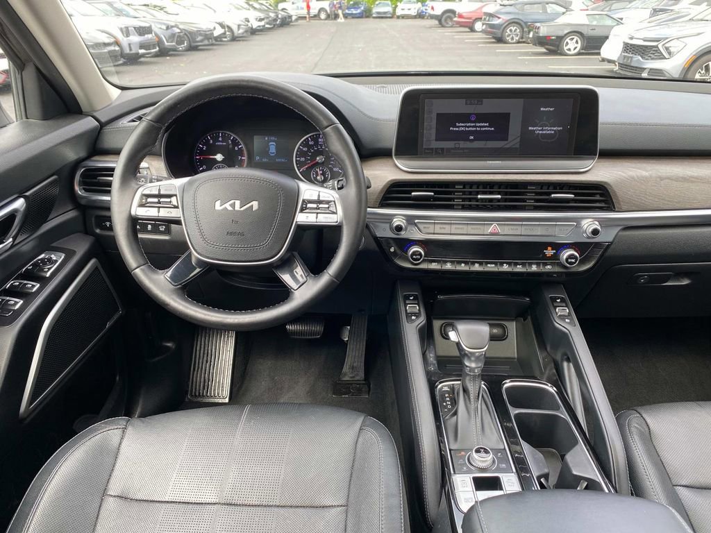 Used 2022 Kia Telluride EX w/ EX Premium Package image 11