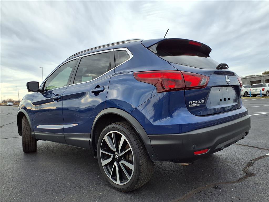 Used 2019 Nissan Rogue Sport SL w/ Premium Package image 32
