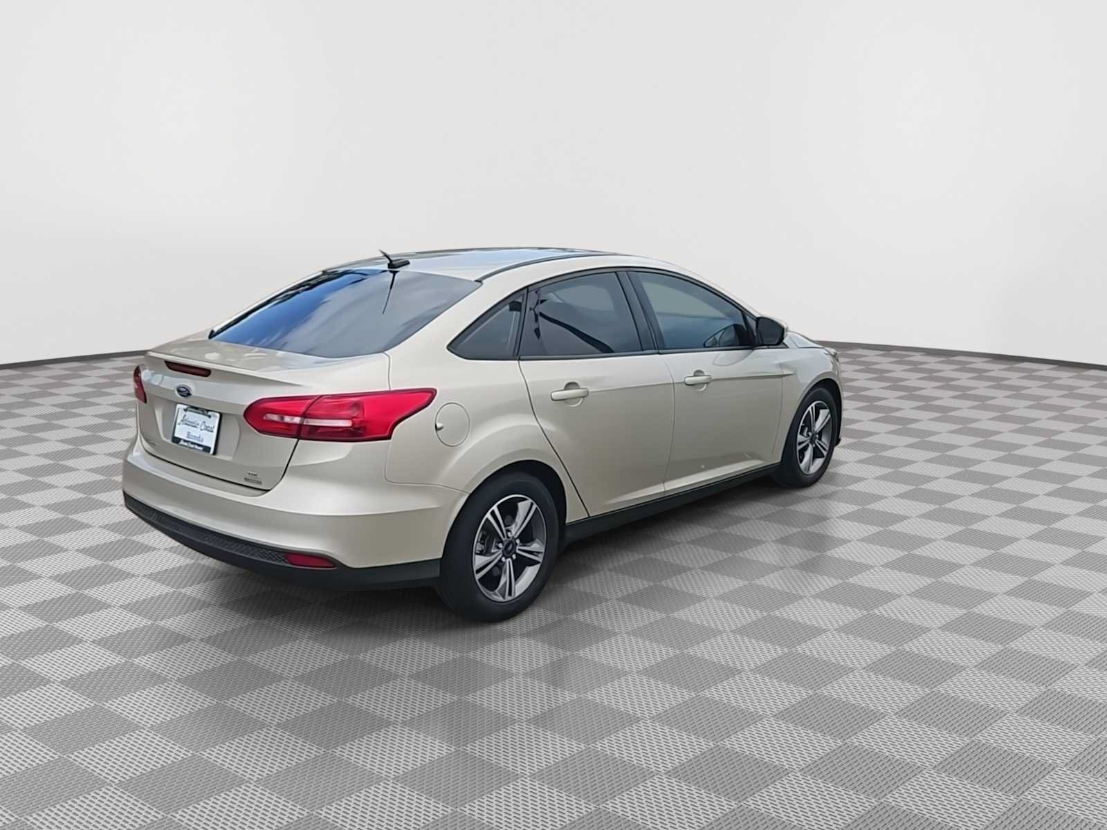 Used 2017 Ford Focus SE FWD image 8