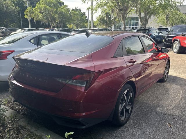 Used 2023 Hyundai Elantra SEL w/ Convenience Package FWD image 5