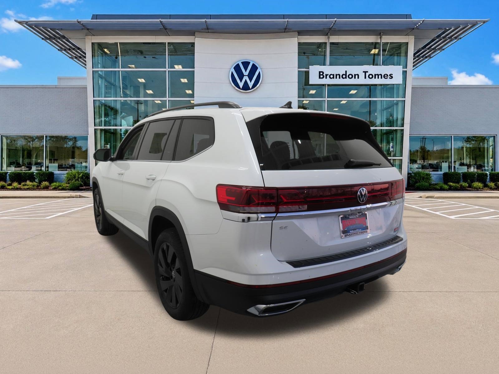 Certified 2026 Volkswagen Atlas SE FWD image 6