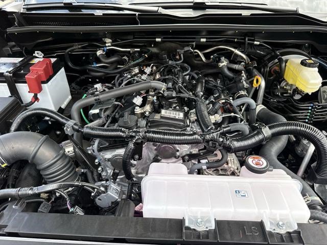 New 2026 Toyota 4Runner SR5 AWD/4WD image 11