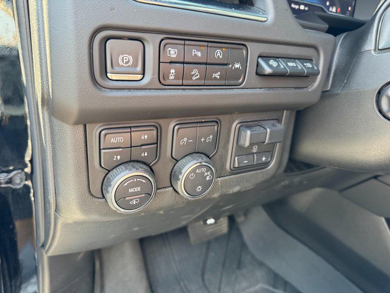 Used 2023 Chevrolet Tahoe High Country w/ Advanced Technology Package AWD/4WD image 18
