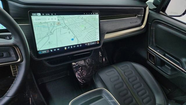 Used 2024 Rivian R1T Adventure image 44