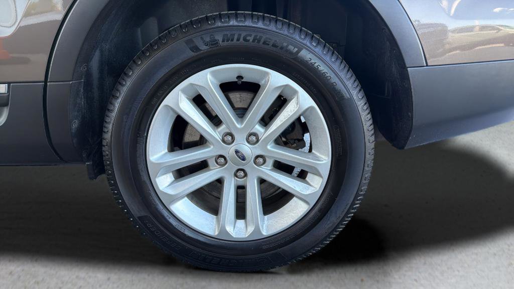 Used 2015 Ford Explorer XLT w/ Equipment Group 202B image 29