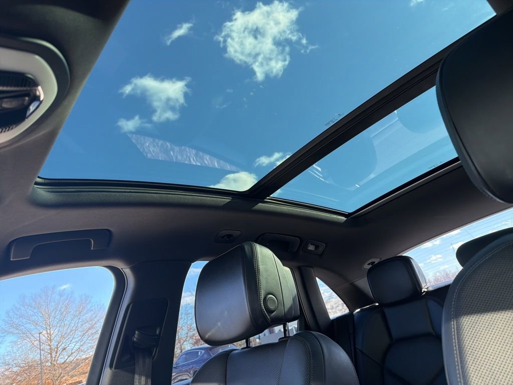 Used 2018 Porsche Macan image 8