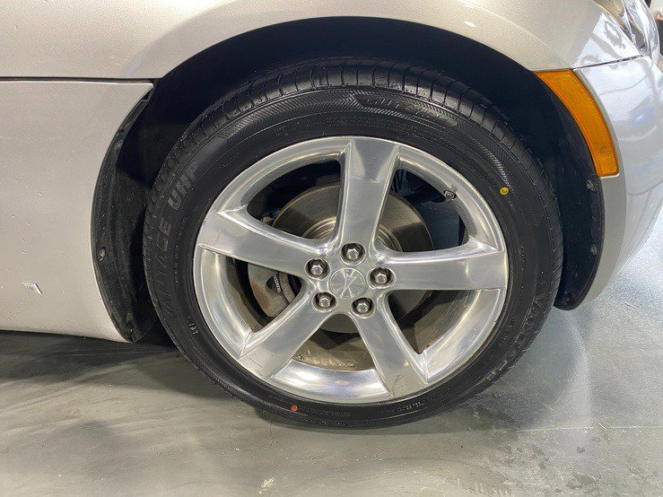 Used 2008 Pontiac Solstice Convertible w/ Premium Package image 7