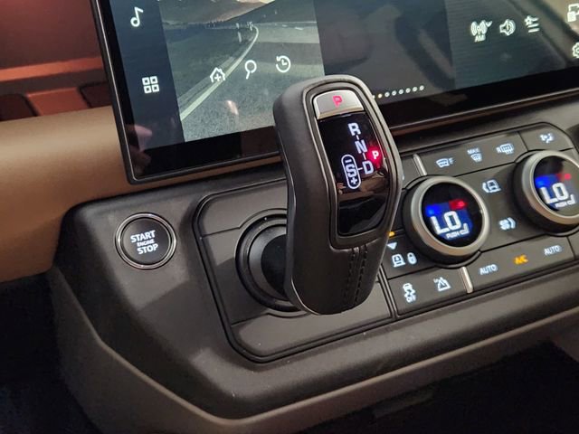 New 2026 Land Rover Defender 110 V8 image 19