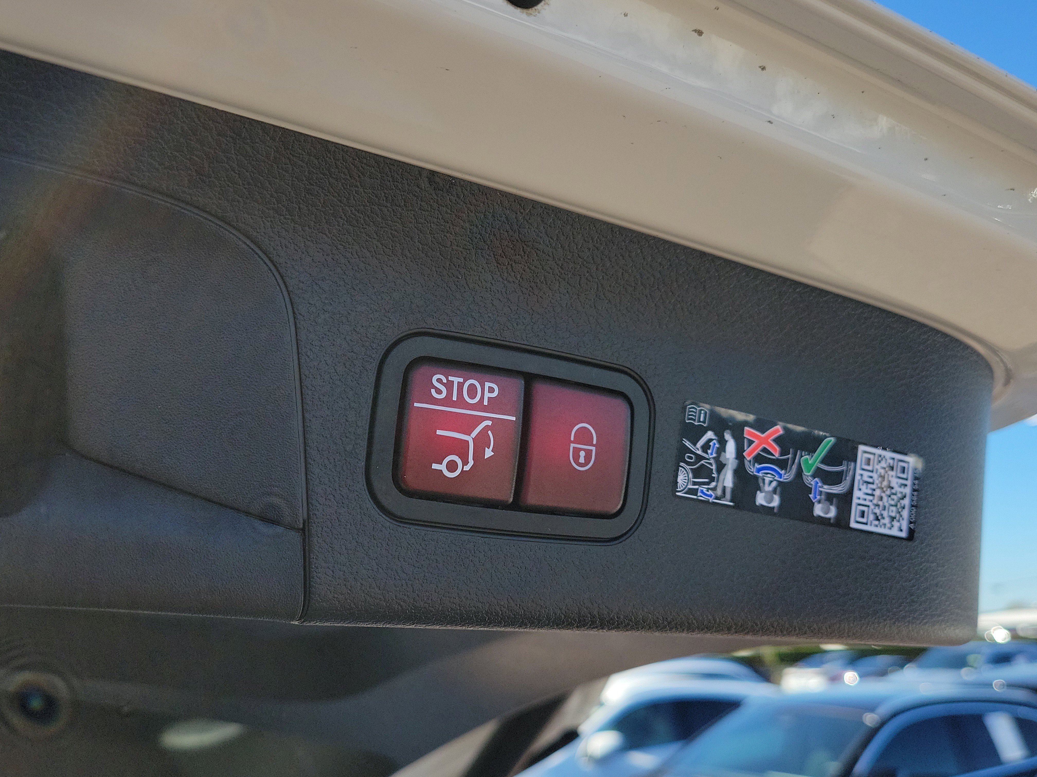 Certified 2026 Mercedes-Benz GLS 450 4MATIC image 10