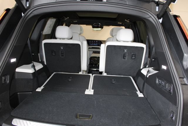 New 2027 Cadillac Vistiq Luxury AWD/4WD image 35