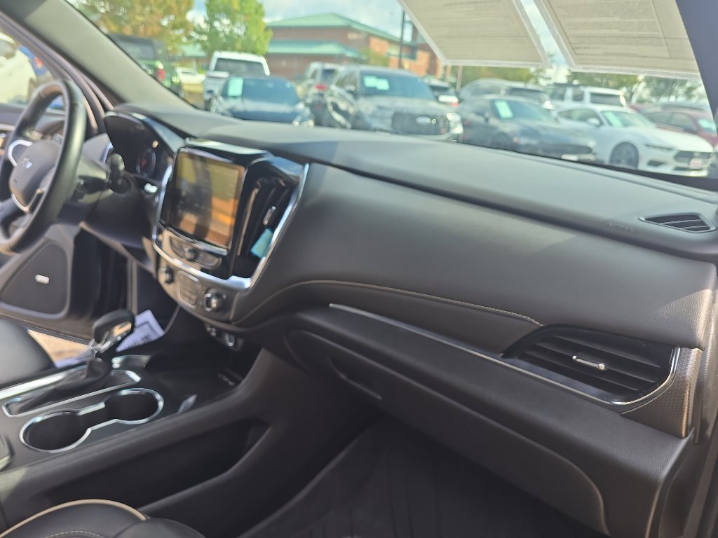 Used 2023 Chevrolet Traverse Premier w/ Redline Edition image 12