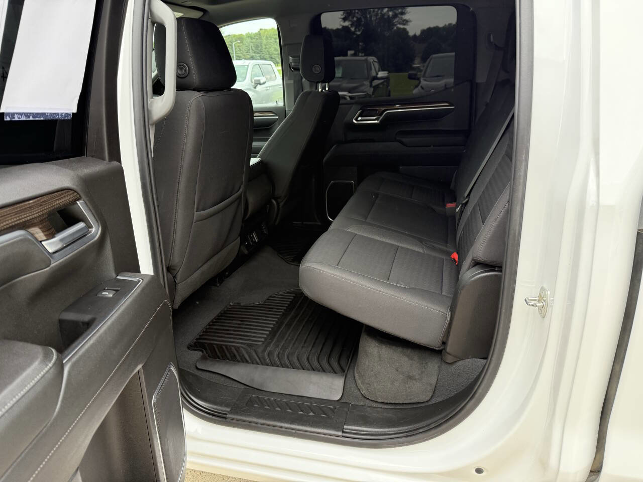 Used 2022 Chevrolet Silverado 1500 LT image 6