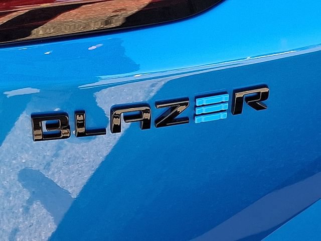 New 2026 Chevrolet Blazer EV LT w/ Midnight/Sport Edition FWD image 11