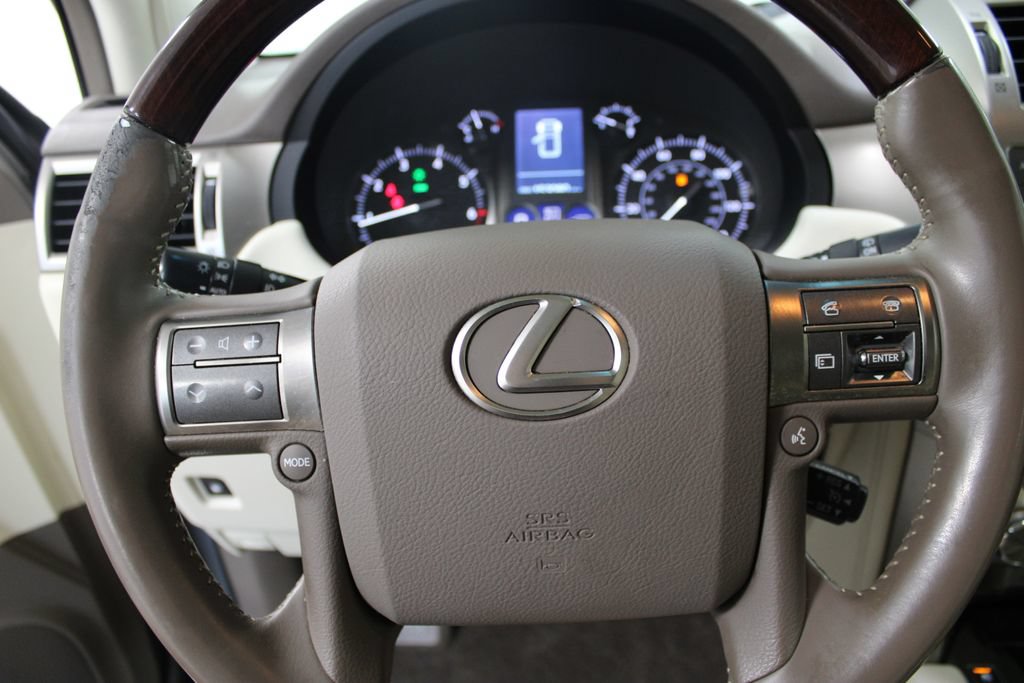 Used 2014 Lexus GX 460 w/ Premium Package AWD/4WD image 34