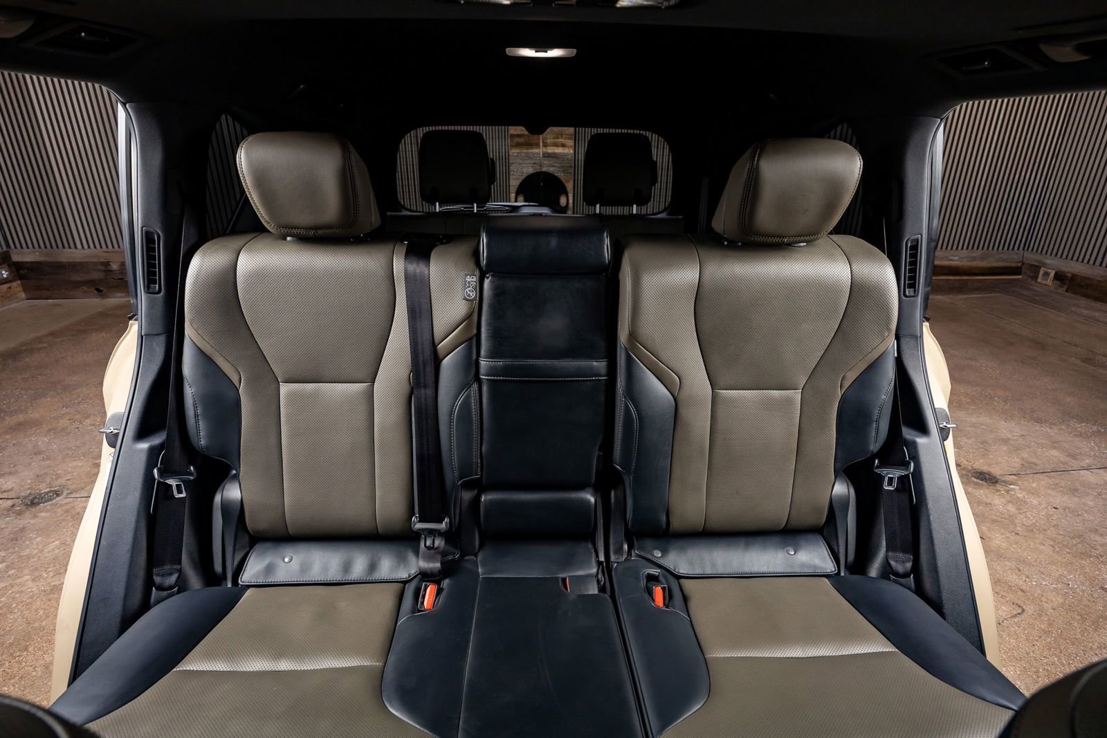 Used 2025 Lexus LX 700h Overtrail image 34