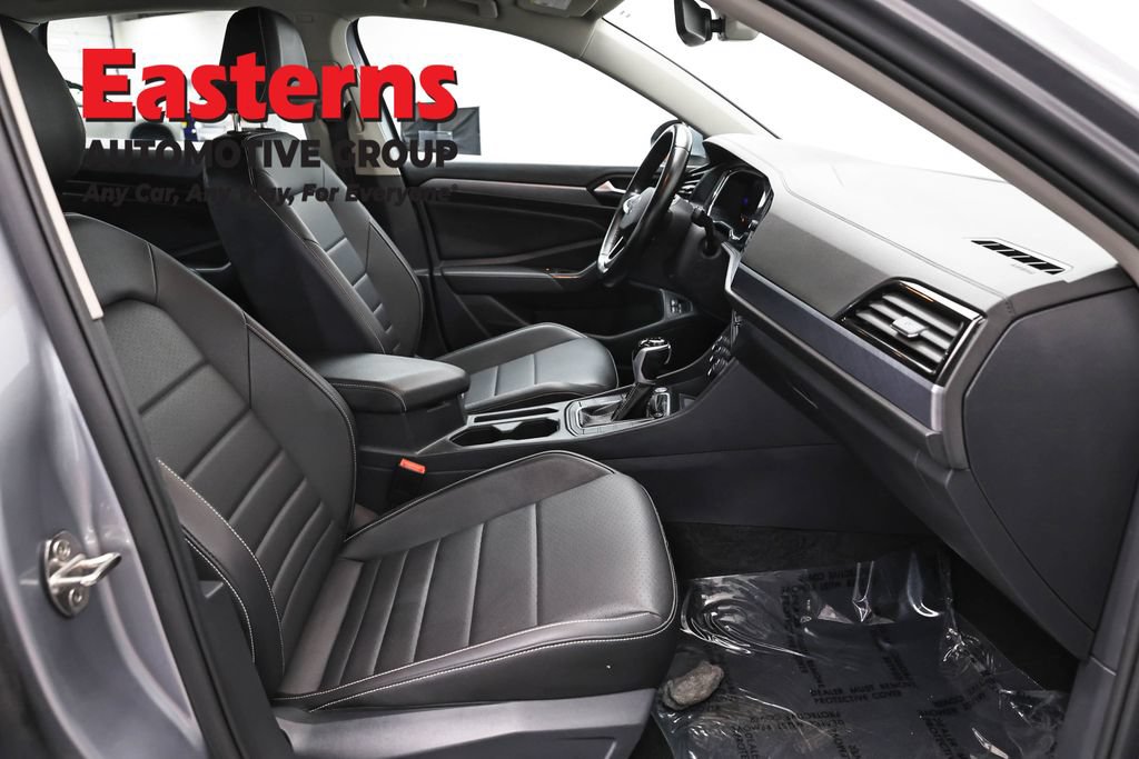 Used 2024 Volkswagen Jetta SE FWD image 23