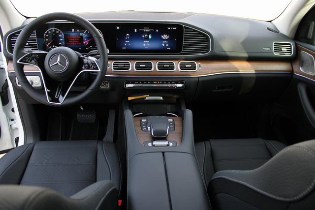 New 2026 Mercedes-Benz GLS 450 4MATIC image 38