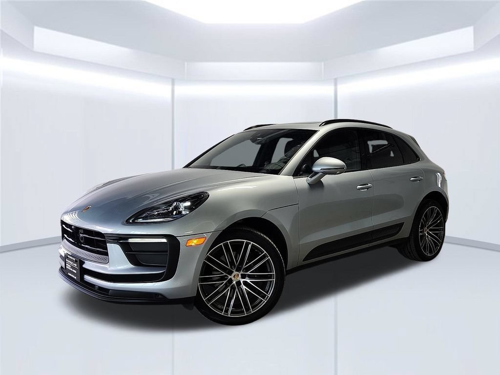 Certified 2026 Porsche Macan AWD/4WD image 1
