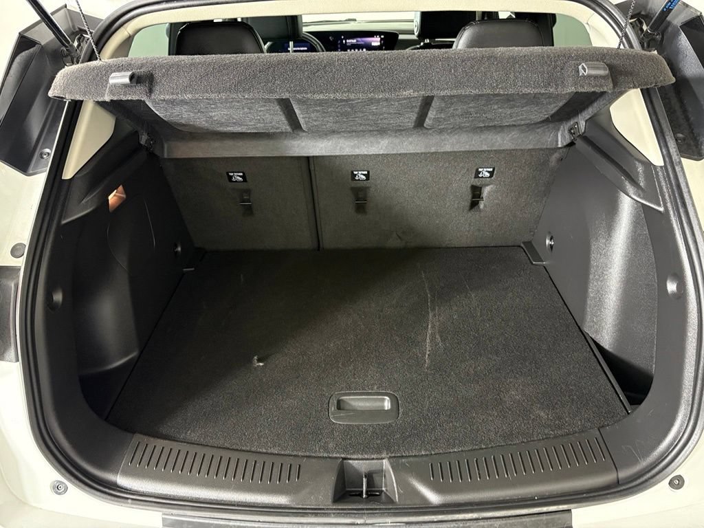Certified 2024 Buick Encore GX Preferred w/ Comfort Package FWD image 39