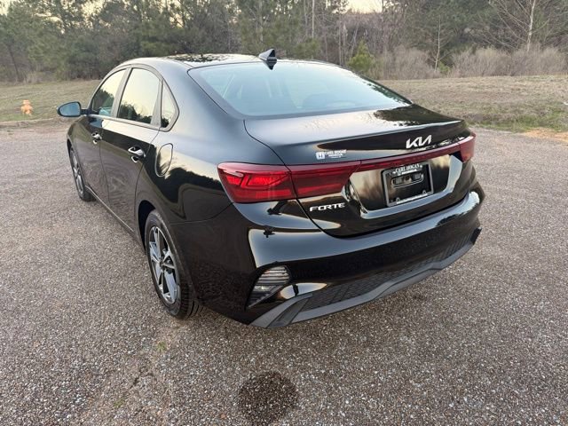 Used 2024 Kia Forte LXS image 4