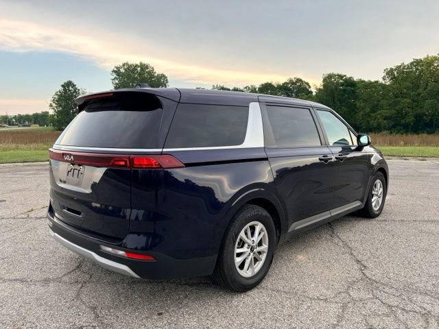 New 2024 Kia Carnival LX FWD image 5