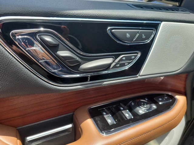 Certified 2023 Lincoln Navigator Reserve AWD/4WD image 23