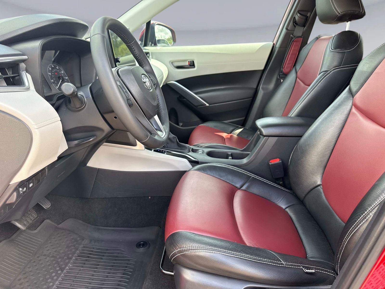 Used 2023 Toyota Corolla Cross LE w/ Moonroof Package image 18