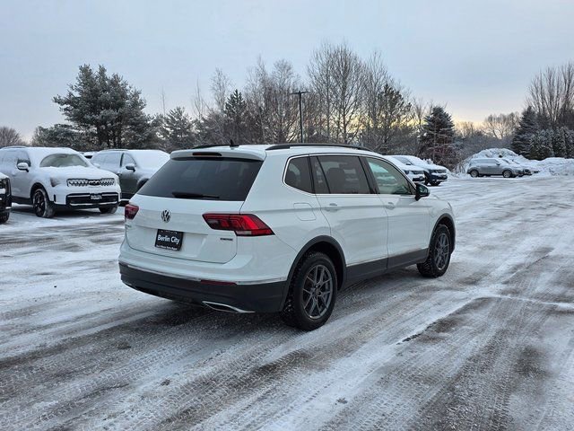 Used 2021 Volkswagen Tiguan SE image 8